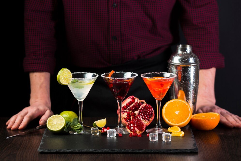 Ultimate Mixology Guide: From Classic Cocktails to Refreshing Mocktails